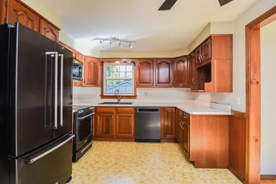 21 Belmont Drive, Merrimack, NH 03054 - Photo 9
