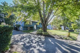 21 Belmont Dr, Merrimack, NH 03054 - Photo 3