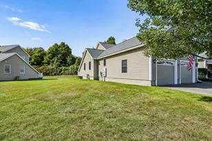 216 Kearsage Dr, Pembroke, NH 03275 - Photo 3