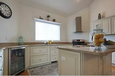 186 Kinsley Street, Nashua, NH 03060 - Photo 9