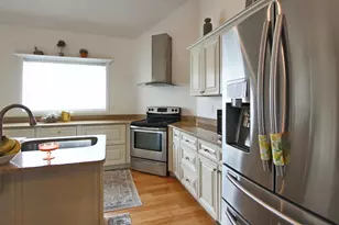 186 Kinsley St, Nashua, NH 03060 - Photo 5