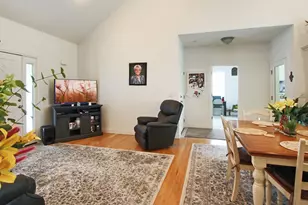 186 Kinsley St, Nashua, NH 03060 - Photo 13