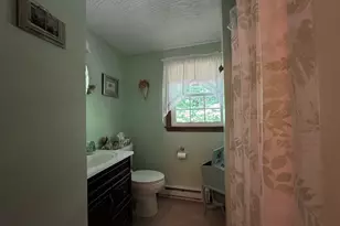4 Michael Ave, Derry, NH 03038 - Photo 27
