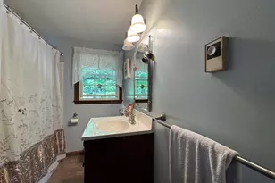 4 Michael Ave, Derry, NH 03038 - Photo 17