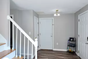 9 Fenwick St, Nashua, NH 03063 - Photo 5