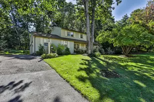 14 Birch Hill Dr, Nashua, NH 03063 - Photo 3