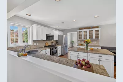 73 Bower Street, South Burlington, VT 05403 - Photo 9