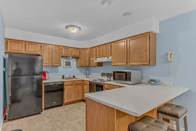 227 Main Street #223, Lincoln, NH 03251 - Photo 9
