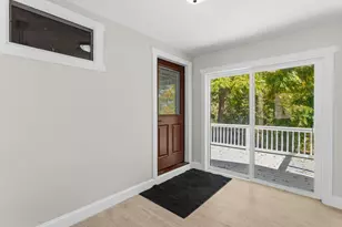 755 Mammoth Rd, Manchester, NH 03104 - Photo 13