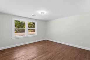 755 Mammoth Rd, Manchester, NH 03104 - Photo 27