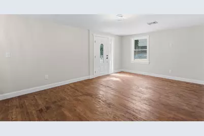 755 Mammoth Road, Manchester, NH 03104 - Photo 17
