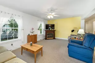 63 Sagewood Cir, Hooksett, NH 03106 - Photo 9