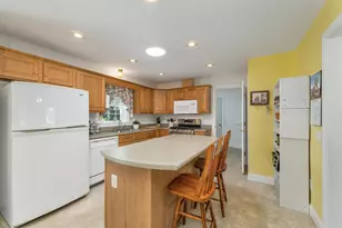 63 Sagewood Cir, Hooksett, NH 03106 - Photo 5