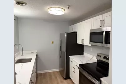 2 Mayfair Lane #101, Nashua, NH 03063 - Photo 3