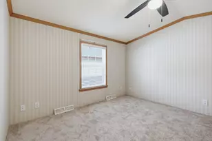 42 Columbia Dr, Newmarket, NH 03857 - Photo 13