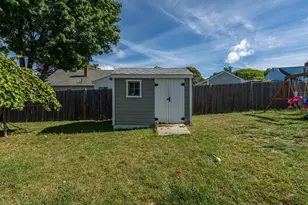 26 Saint Josephs Dr, Nashua, NH 03060 - Photo 33