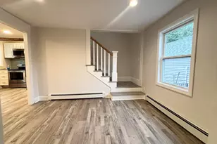 158 E Main St, Hampstead, NH 03826 - Photo 7