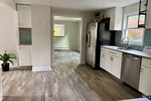 158 E Main St, Hampstead, NH 03826 - Photo 5