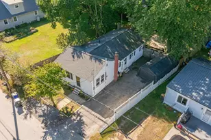 29 Shore Dr, Goffstown, NH 03045 - Photo 7