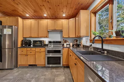 379 E Washington Road, Hillsboro, NH 03244 - Photo 13