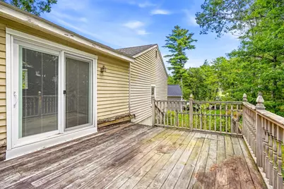 42 Taschereau Boulevard, Nashua, NH 03062 - Photo 17
