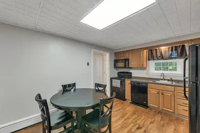 32 Golfview Drive, Manchester, NH 03102 - Photo 13