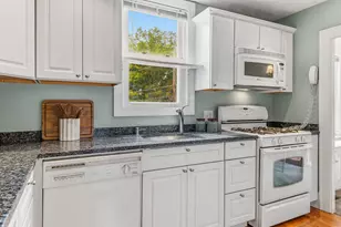 131 Jones Ave, Portsmouth, NH 03801 - Photo 17