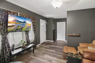 5 Merrimack St, Hudson, NH 03051 - Photo 13