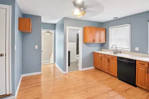5 Merrimack St, Hudson, NH 03051 - Photo 5