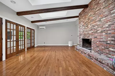 27 W Adelaide Avenue, Nashua, NH 03064 - Photo 11