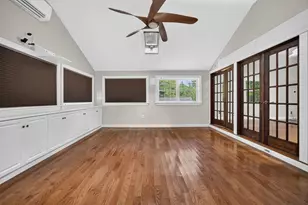 27 W Adelaide Ave, Nashua, NH 03064 - Photo 17