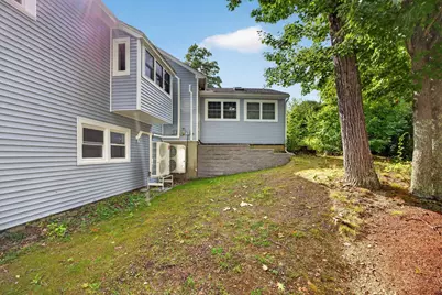 27 W Adelaide Avenue, Nashua, NH 03064 - Photo 39