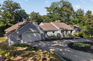 27 W Adelaide Ave, Nashua, NH 03064 - Photo 1