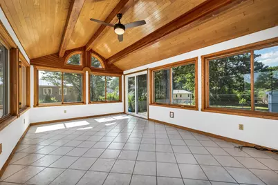 19 Suzanne Drive, Portsmouth, NH 03801 - Photo 3