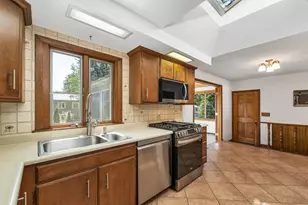 19 Suzanne Dr, Portsmouth, NH 03801 - Photo 9