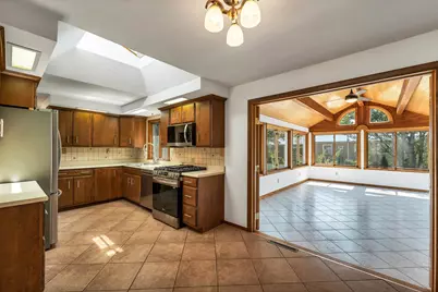 19 Suzanne Drive, Portsmouth, NH 03801 - Photo 11