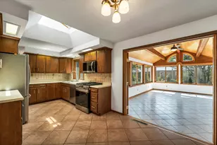 19 Suzanne Dr, Portsmouth, NH 03801 - Photo 11