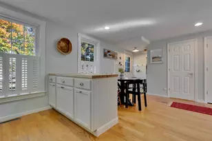 35 Woodbury Ave, Portsmouth, NH 03801 - Photo 15