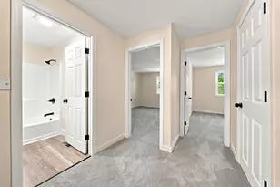 102 Elmwood Dr, Hudson, NH 03051 - Photo 17