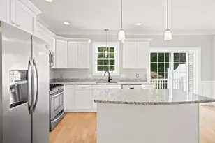 46 Acadia Ln, Exeter, NH 03833 - Photo 3