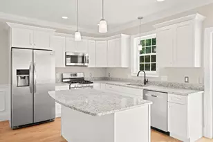 46 Acadia Ln, Exeter, NH 03833 - Photo 1
