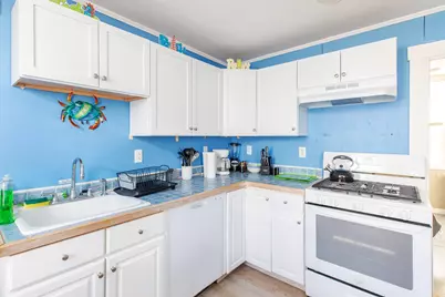 15 Perkins Avenue, Hampton, NH 03842 - Photo 17