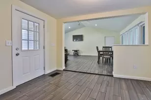 16 Blueberry Ln, Nashua, NH 03062 - Photo 7