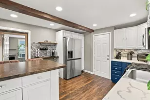441 Bartlett St, Manchester, NH 03102 - Photo 5