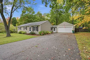 24 Corson St, Rochester, NH 03867 - Photo 3