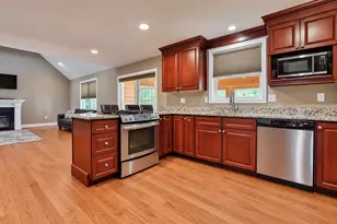 95 Hooksett Rd, Auburn, NH 03032 - Photo 25