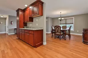 95 Hooksett Rd, Auburn, NH 03032 - Photo 19