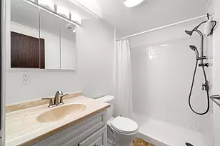 12 Woodcrest Dr, Hudson, NH 03051 - Photo 11