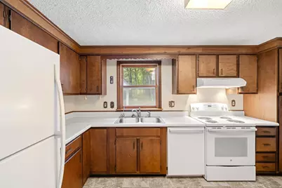 12 Woodcrest Drive, Hudson, NH 03051 - Photo 9