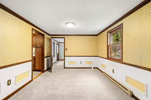 12 Woodcrest Dr, Hudson, NH 03051 - Photo 5